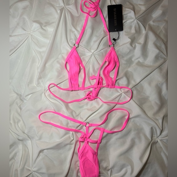 Amazon Bikini Set - Picture 3 of 4